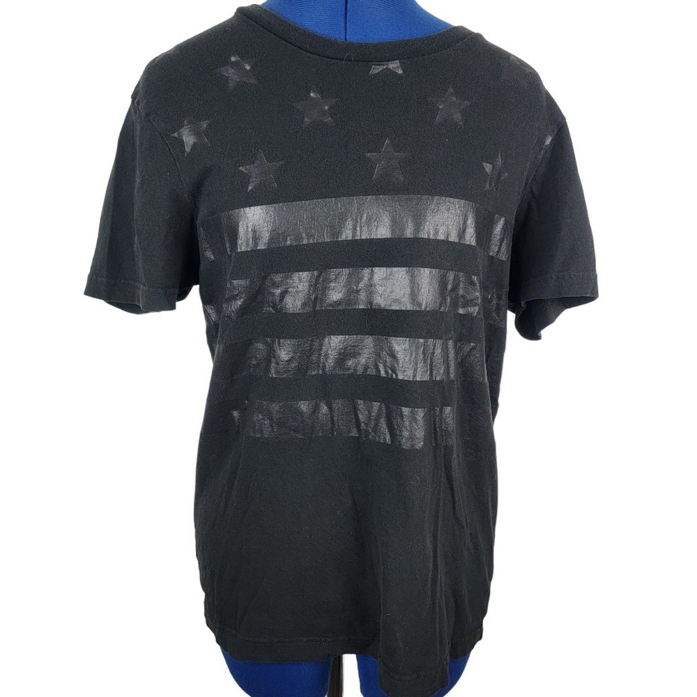 Guess Black on Black Stars and Stripes Flag T Shirt Size Medium